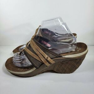 Cushe Entwine Women's Size 10 Brown Comfort Wedge Thong Sandal UW00698